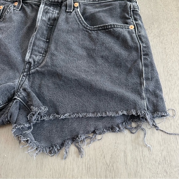 LEVI’S 501 Black Cutoff Jean Shorts Distressed Button Fly Size 30 - Picture 8 of 12